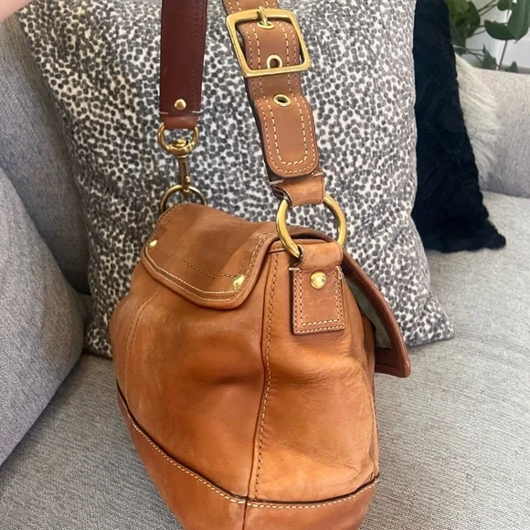 Vintage Coach Legacy Brown Leather Shoulder Bag Flap Bag Turn Lock - Picture 9 of 12